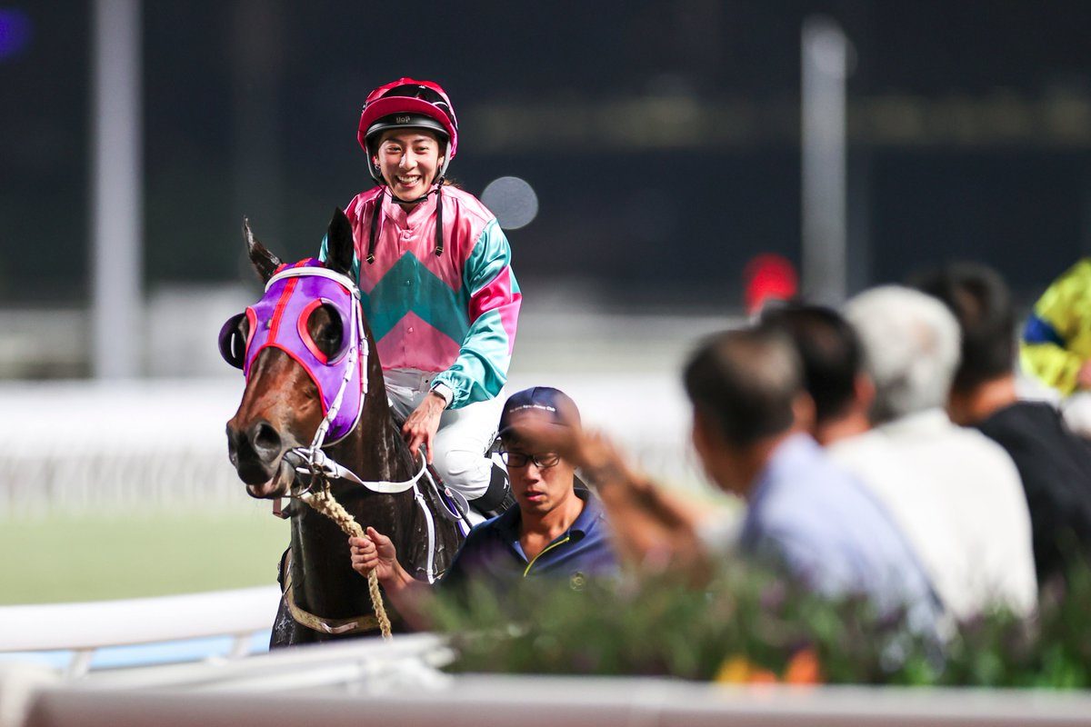 Britney Wong ouvre son compteur de la saison avec Happydearhappydeer, pour Tony Cruz.